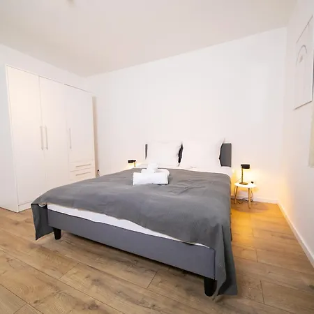 Apartment Stylish - 71 M² - Zentral - 10 Min Messe Düsseldorf